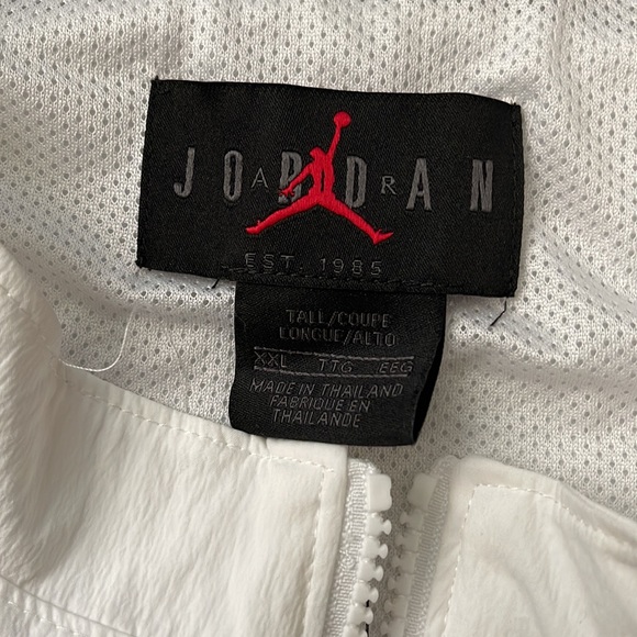 NWT Men’s JORDAN Short Sleeve White Michigan Pullover Size XXL - Picture 4 of 9
